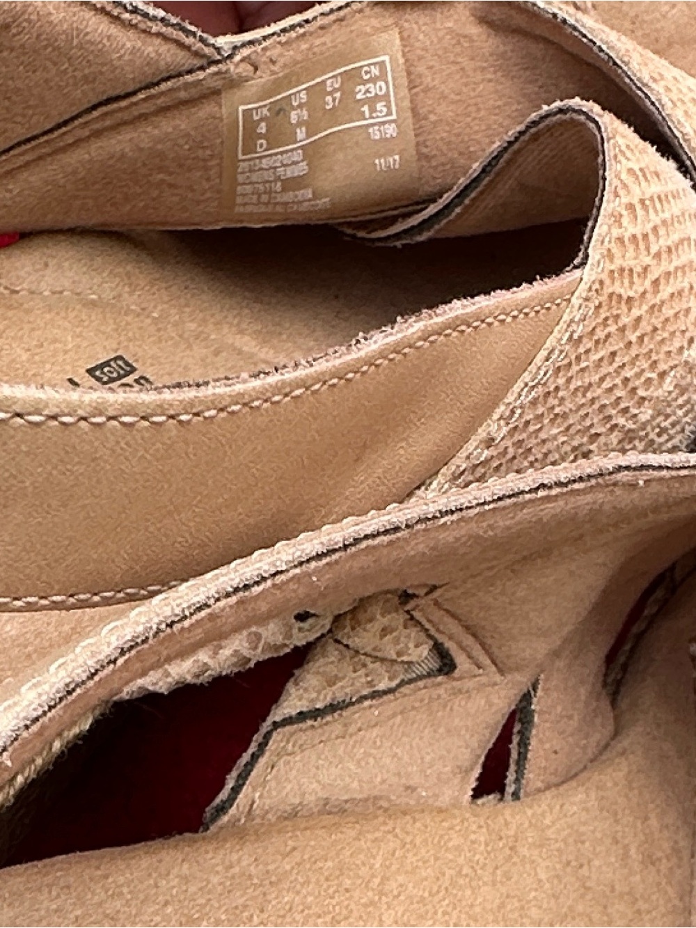 Collection By Clarks Tan Snakeskin Textured Wedge Sandals with Slingback Sz 6.5M - Picture 6 of 7